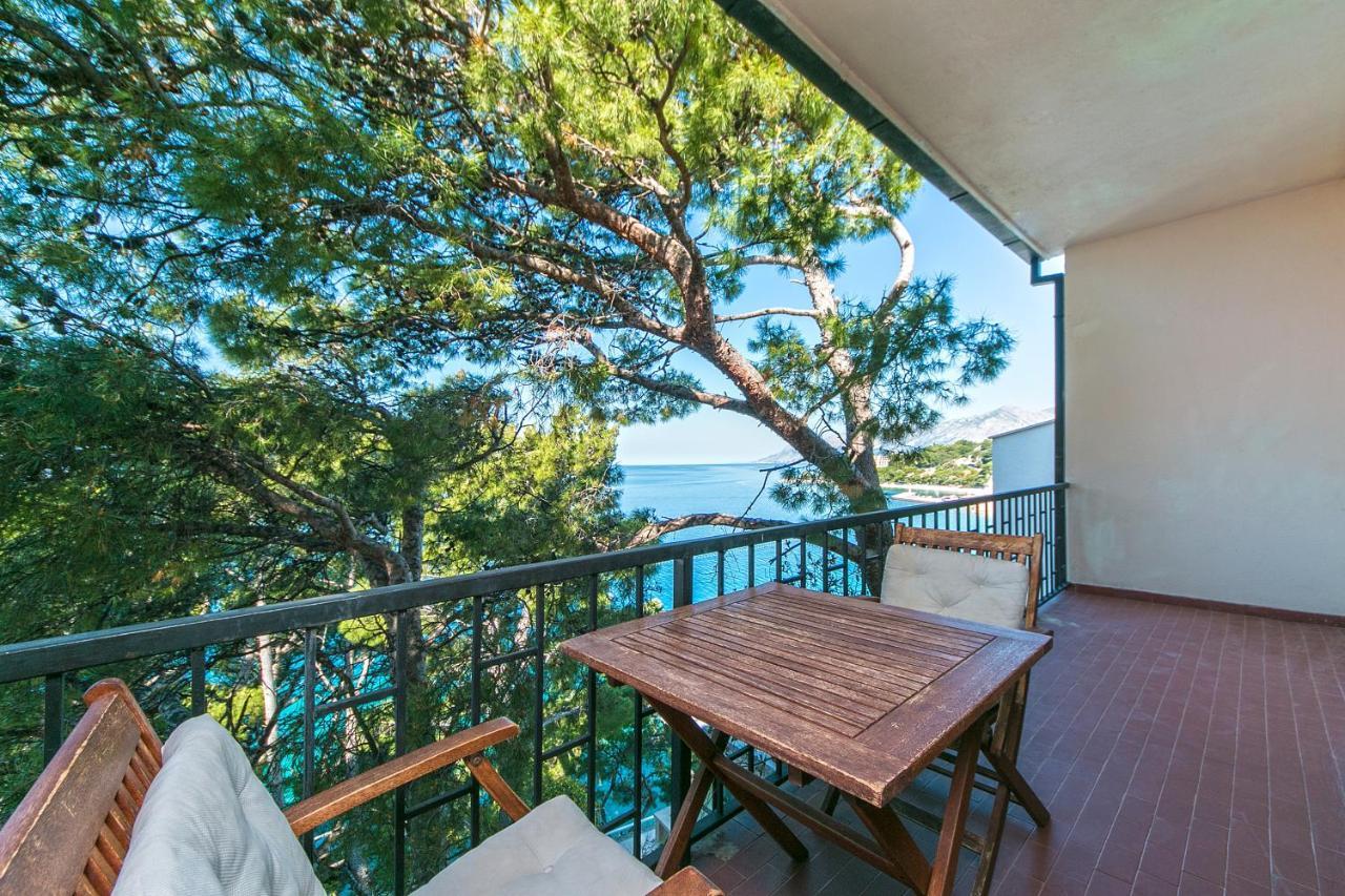 Apartments By The Sea Brela, Makarska - 16950 ภายนอก รูปภาพ